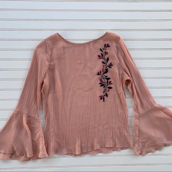 Flare sleeves embroidered floral blouse Size M - Picture 6 of 10